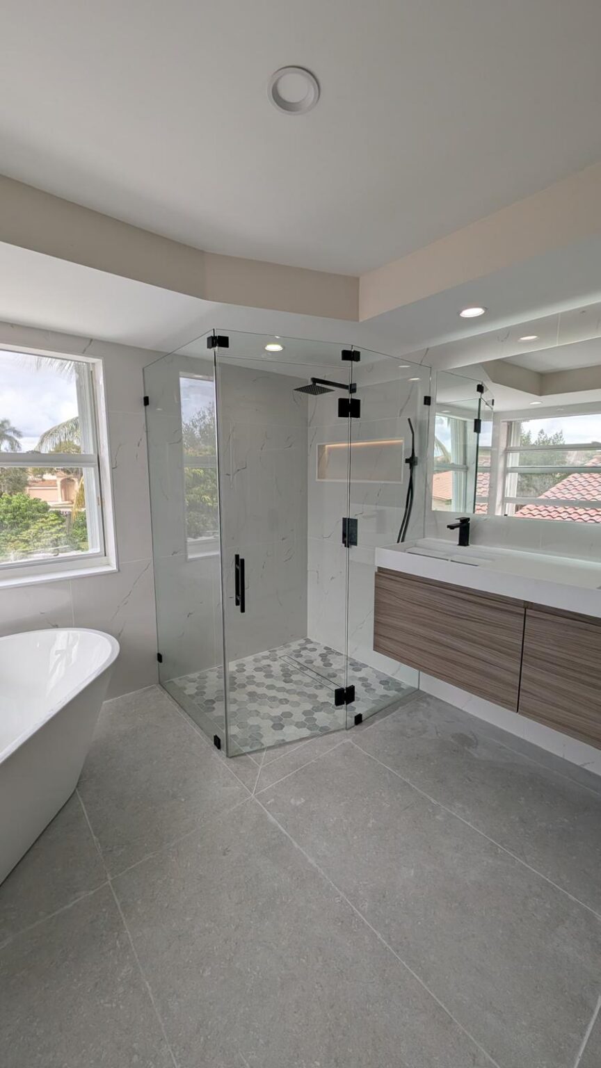 IG Glass - Frameless shower enclosure