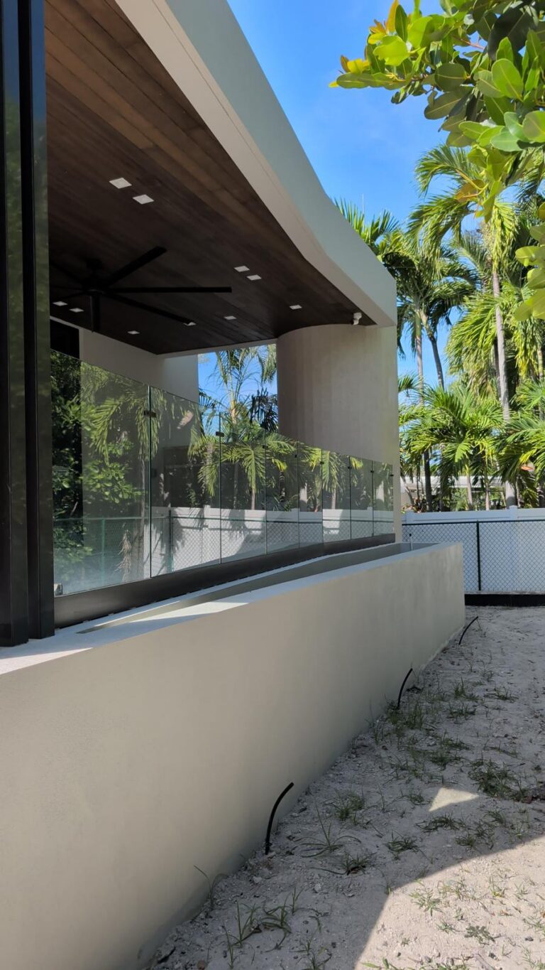 Key Biscayne exterior glass railing1
