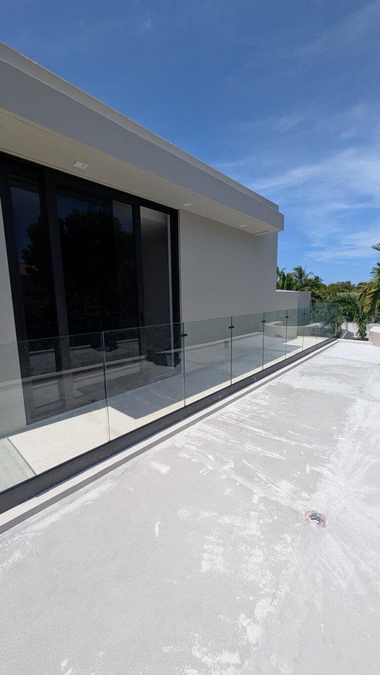 Key Biscayne exterior glass railing4