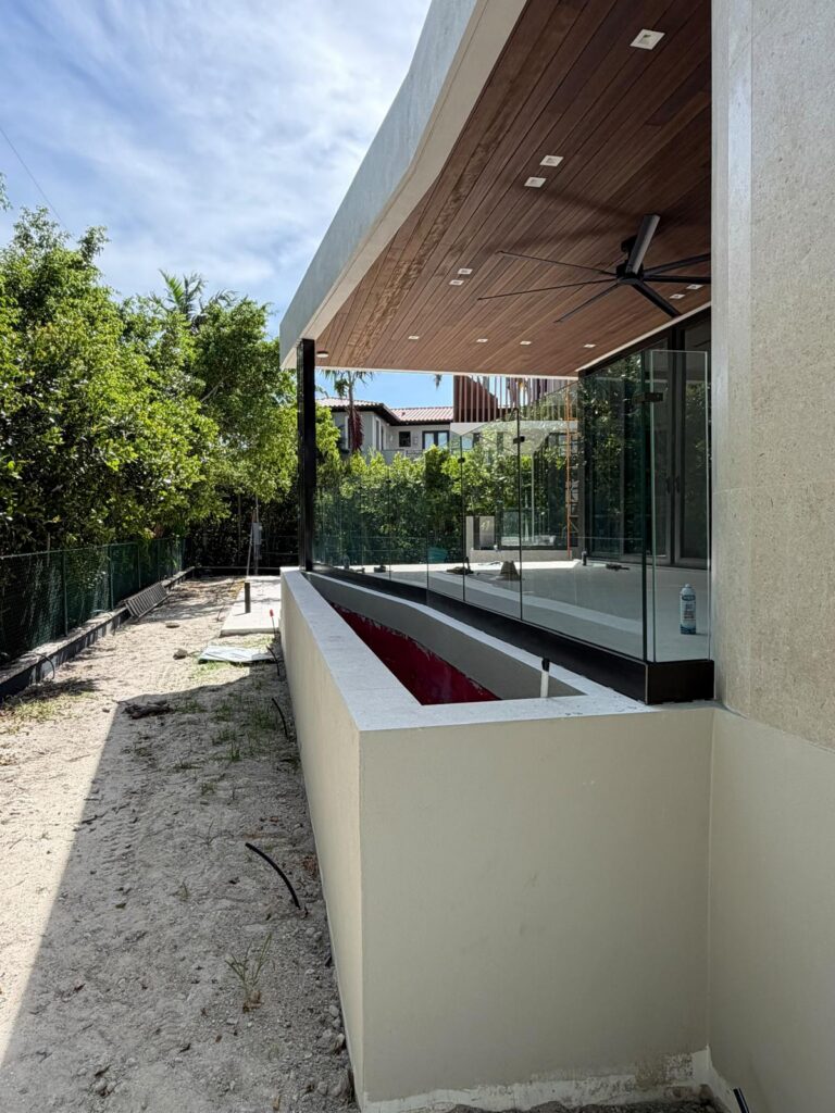 Key Biscayne exterior glass railing6