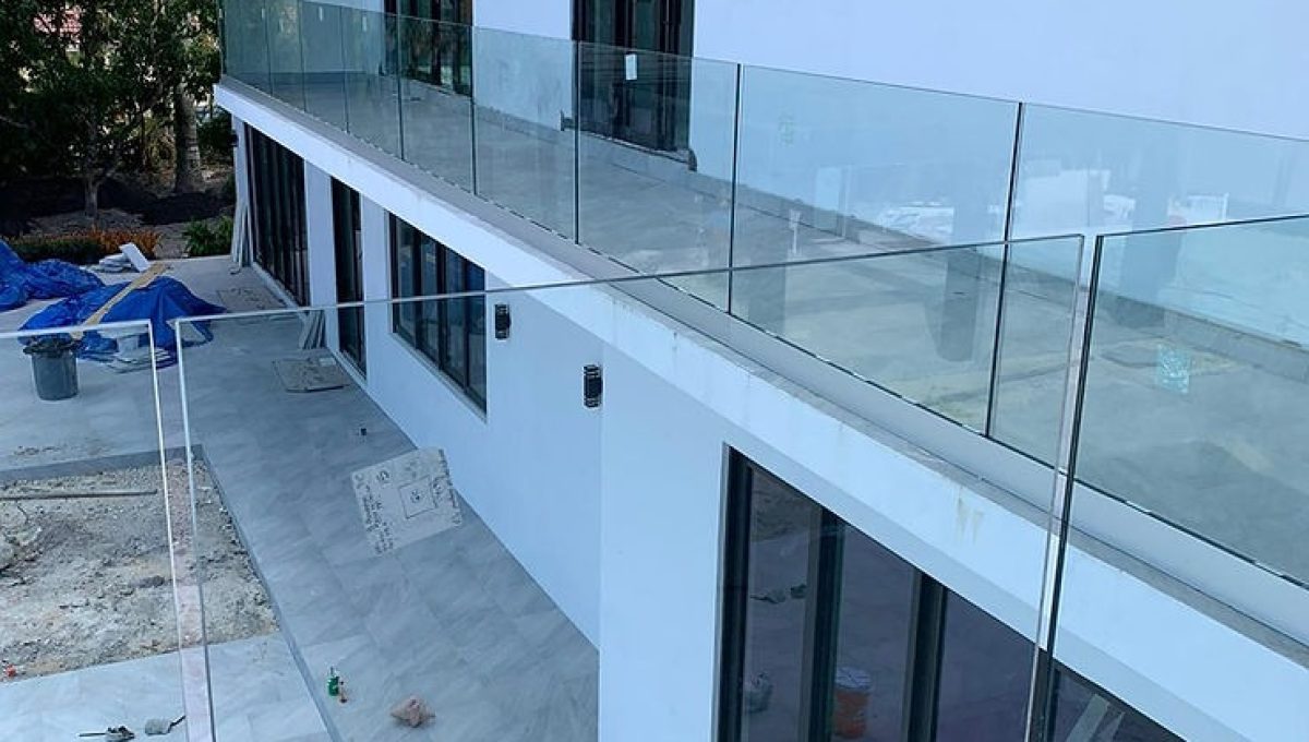 Custom glass installation project by IG Glass – Miami & Fort Lauderdale, FL