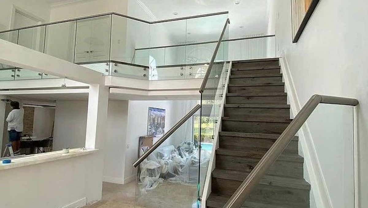 Custom glass installation project by IG Glass – Miami & Fort Lauderdale, FL