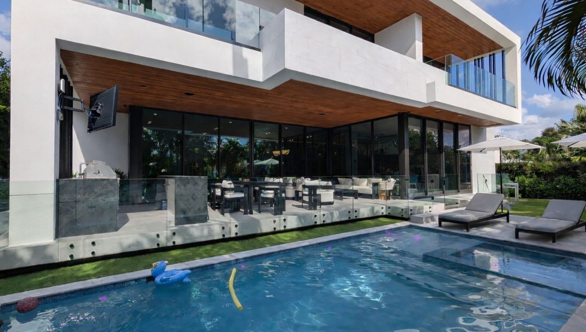 Bay Harbor Islands Glass Railing