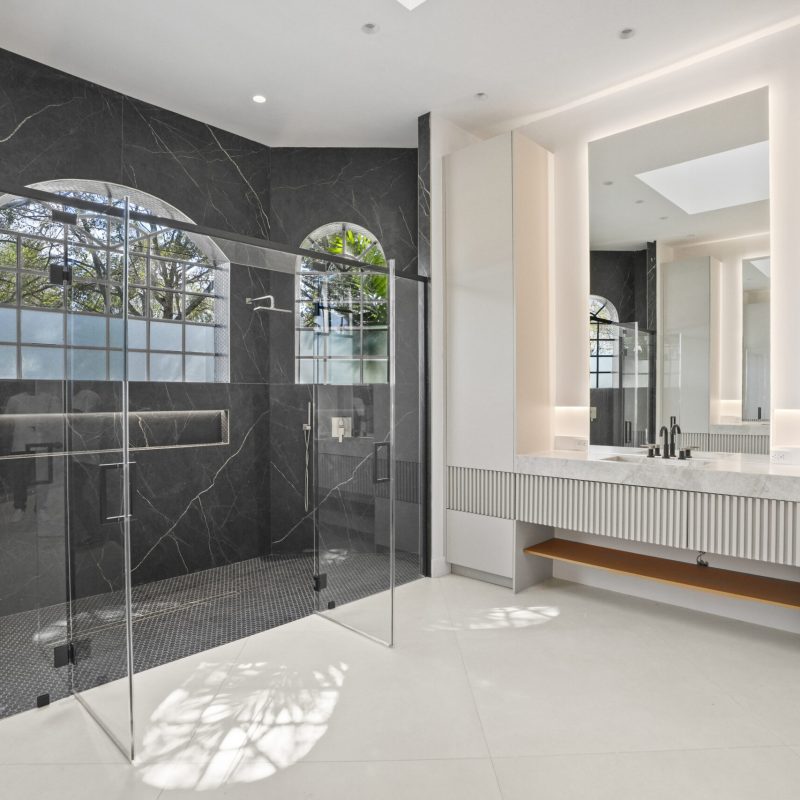 Professional glass installation in South Florida by IG Glass