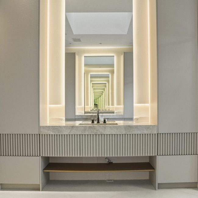 Professional glass installation in South Florida by IG Glass