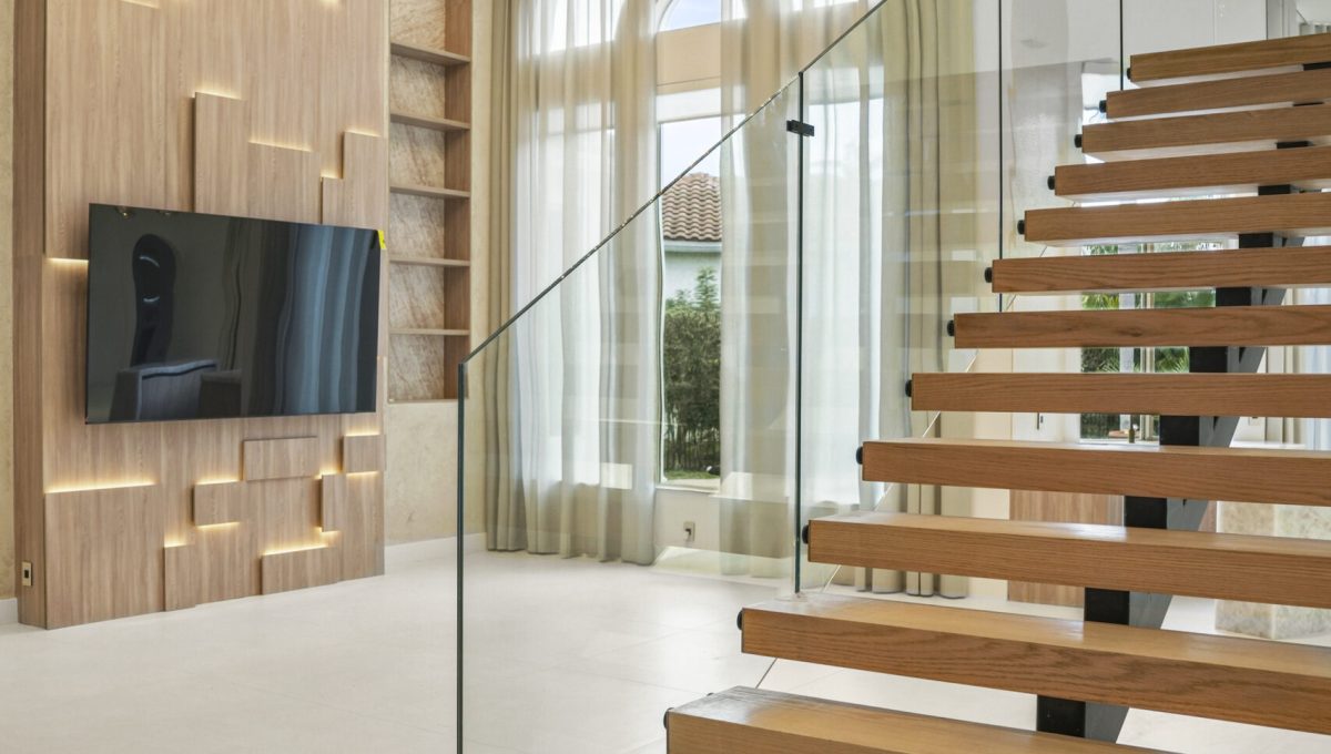 Professional glass installation in South Florida by IG Glass