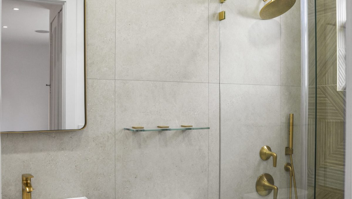 Professional glass installation in South Florida by IG Glass