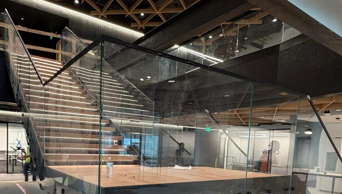 Glass railing installation jacksonville2