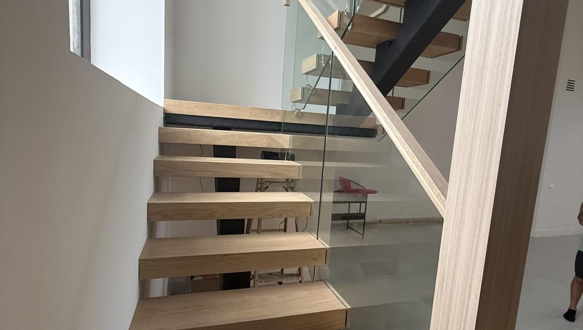 Glass railing with wood top cap3