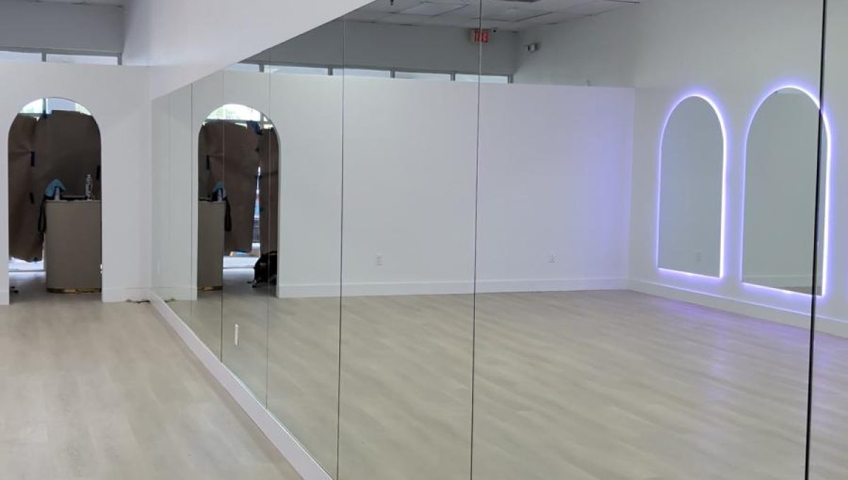 Custom glass installation project by IG Glass South Florida