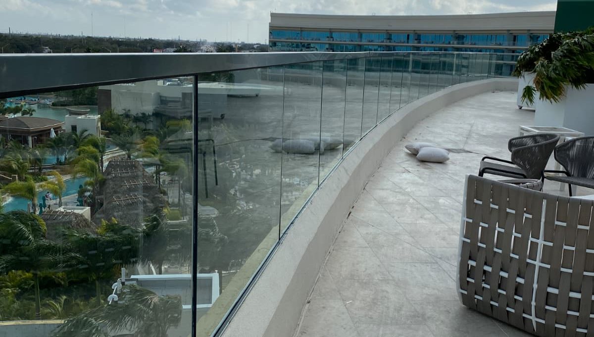 hard rock railing