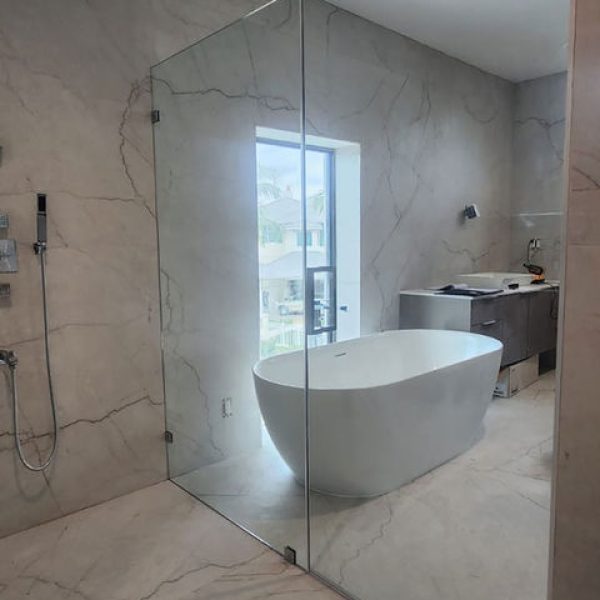 Professional glass installation in South Florida by IG Glass
